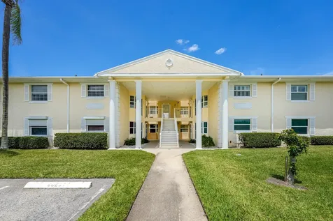 360 Grove Isle Circle Vero Beach FL 32962