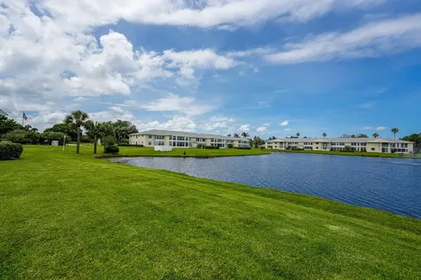 360 Grove Isle Circle Vero Beach FL 32962