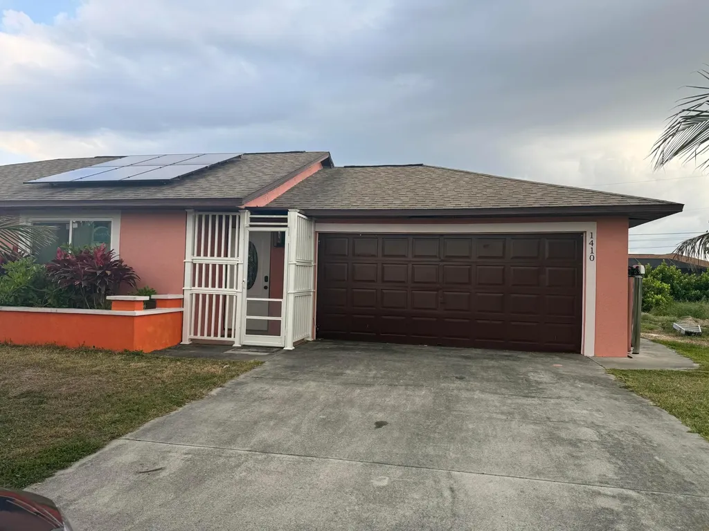 1410 NE 14th Terrace Cape Coral FL 33909