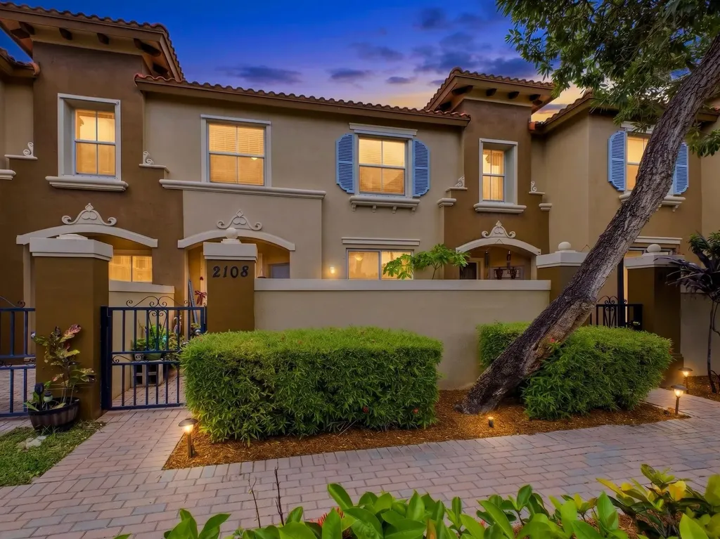2914 Hope Valley Street West Palm Beach FL 33411
