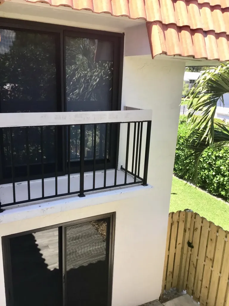 1251 S Federal Highway Boca Raton FL 33432