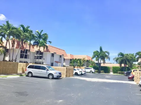 1251 S Federal Highway Boca Raton FL 33432