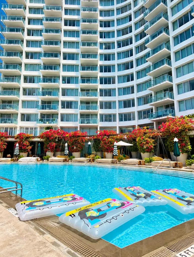 1100 West Avenue Miami Beach FL 33139