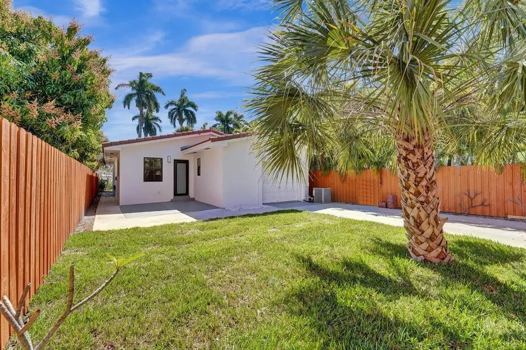 1545 Harrison Street Hollywood FL 33020