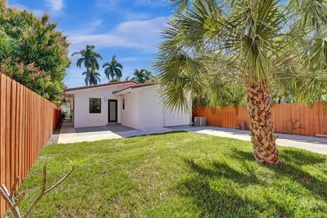 1545 Harrison Street Hollywood FL 33020