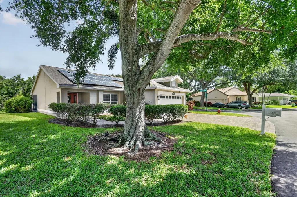 4200 Grove Park Lane Boynton Beach FL 33436