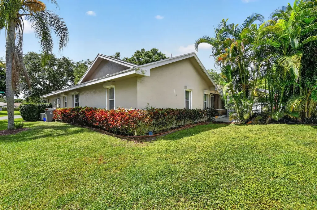 4200 Grove Park Lane Boynton Beach FL 33436