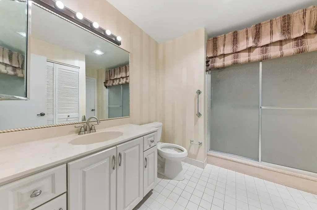 10197 Kinswood Road Boynton Beach FL 33437