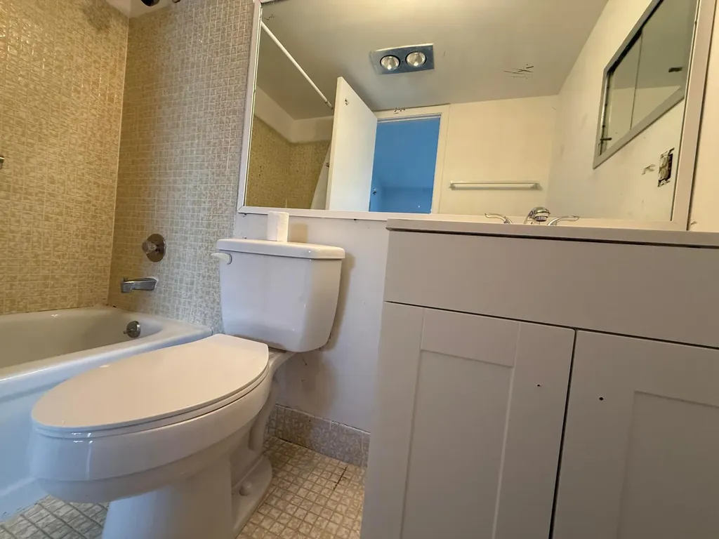 343 Chatham Q West Palm Beach FL 33417