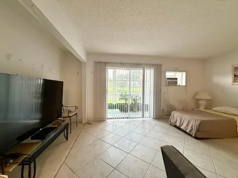 343 Chatham Q West Palm Beach FL 33417