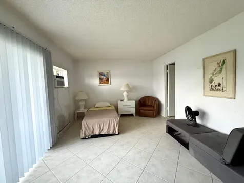 343 Chatham Q West Palm Beach FL 33417