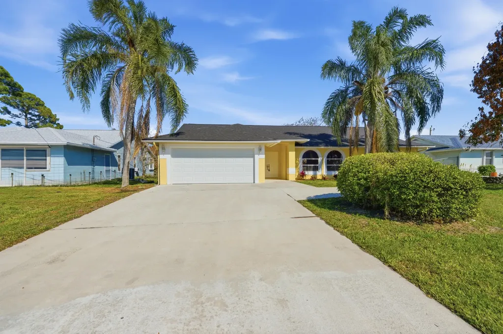 1371 SE Airoso Boulevard Port St Lucie FL 34983