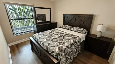 225 SE 10th Street Deerfield Beach FL 33441