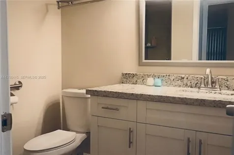 225 SE 10th Street Deerfield Beach FL 33441