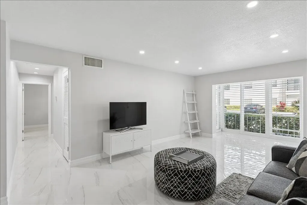 6379 Bay Club Drive Fort Lauderdale FL 33308
