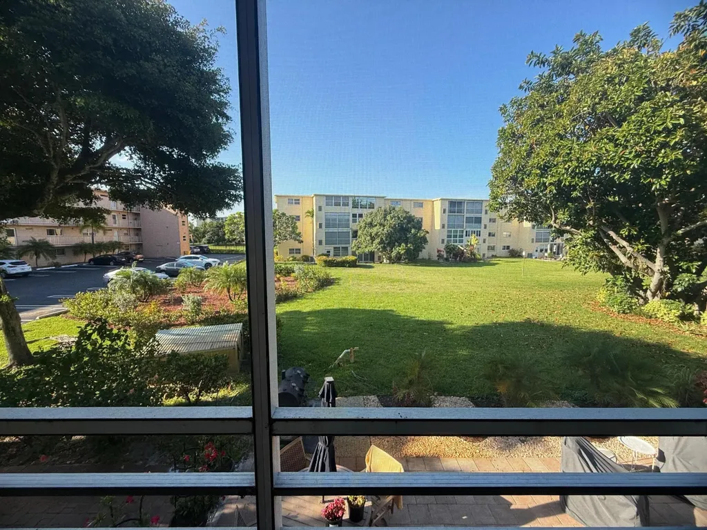 2601 NE 3rd Court Boynton Beach FL 33435