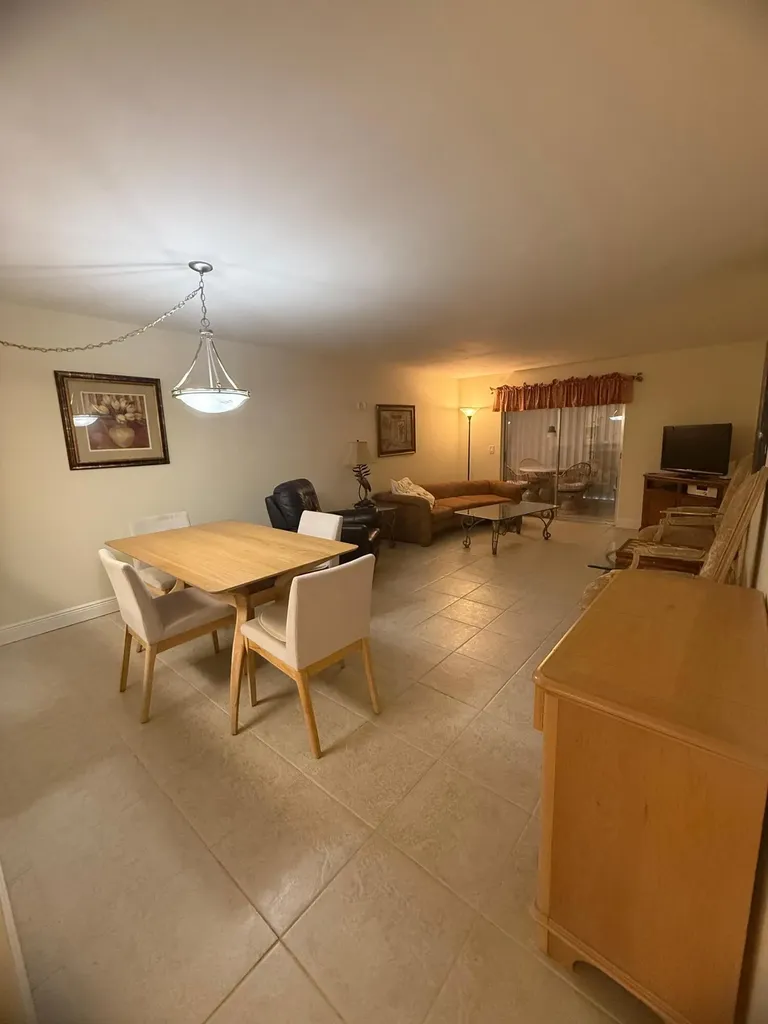 2601 NE 3rd Court Boynton Beach FL 33435