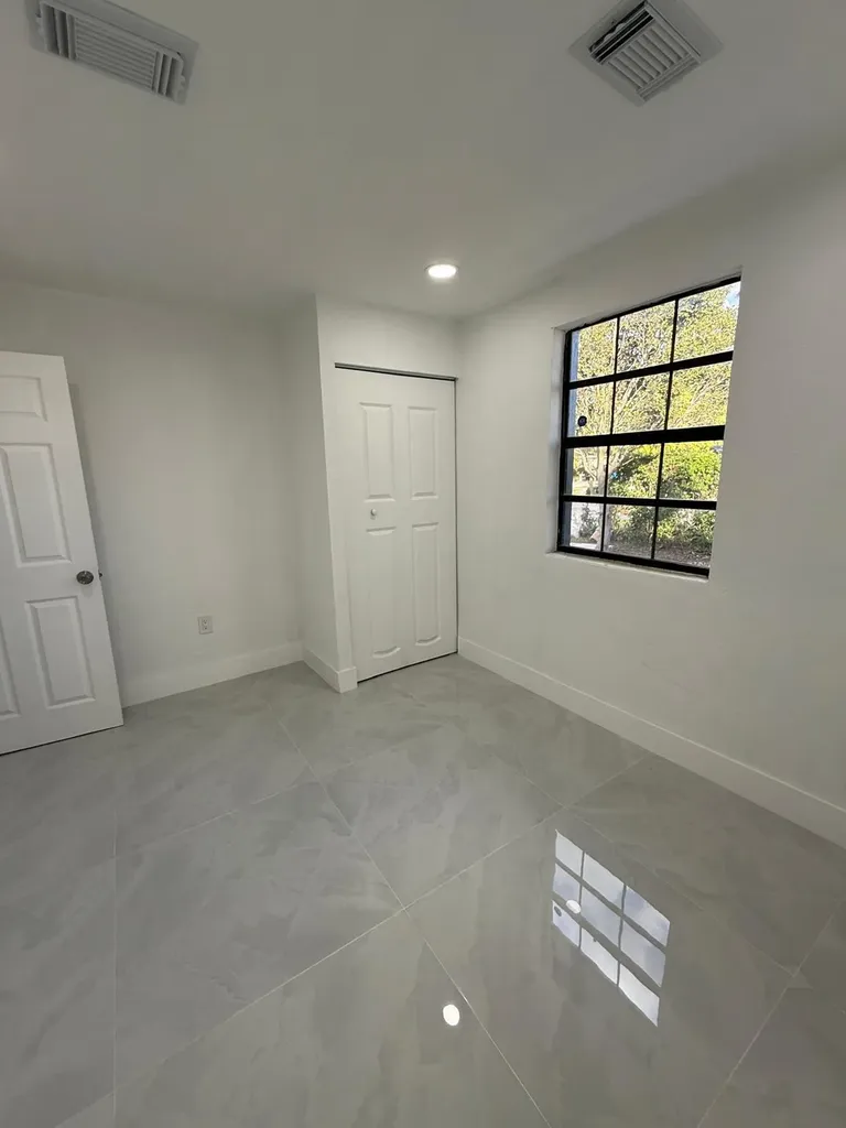 4400 SW 36th Street West Park FL 33023