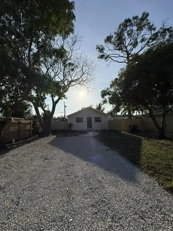 409 Perry Avenue Greenacres FL 33463