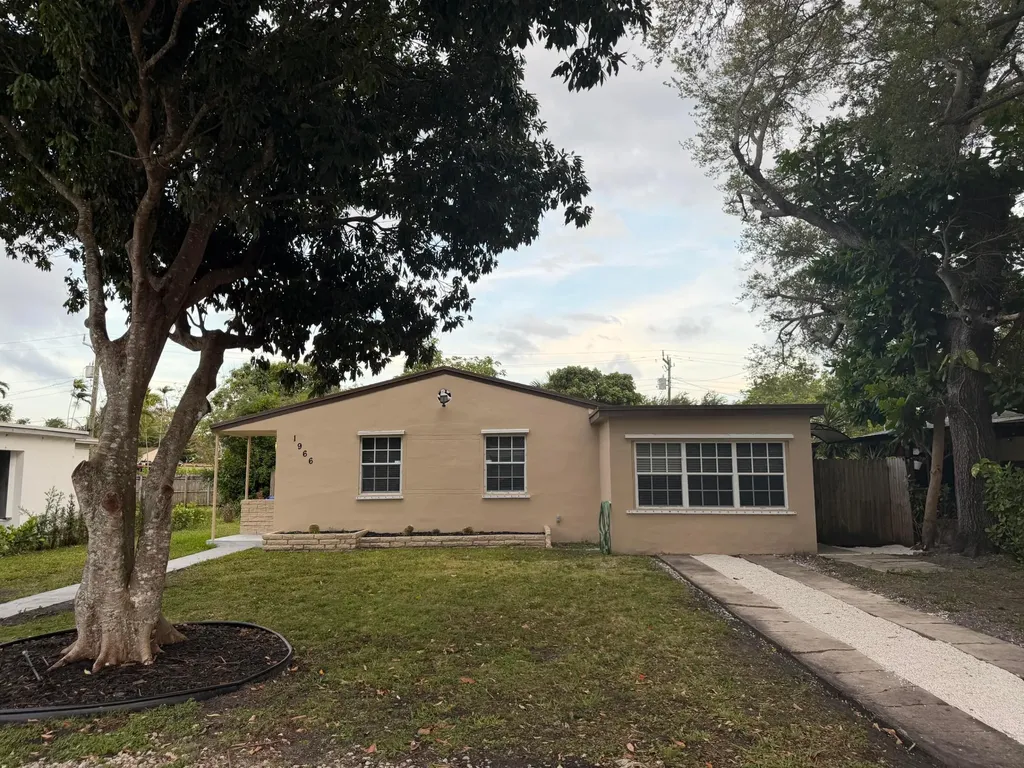 1966 NE 177th Street North Miami Beach FL 33162