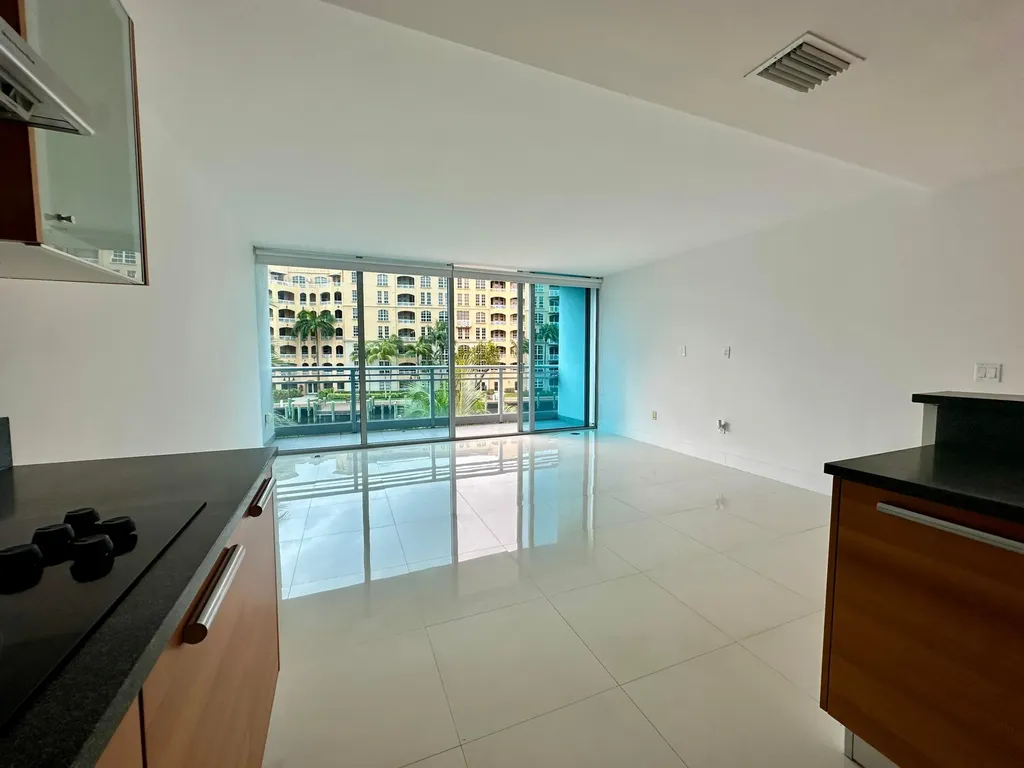 2950 NE 188th Street NE Aventura FL 33180