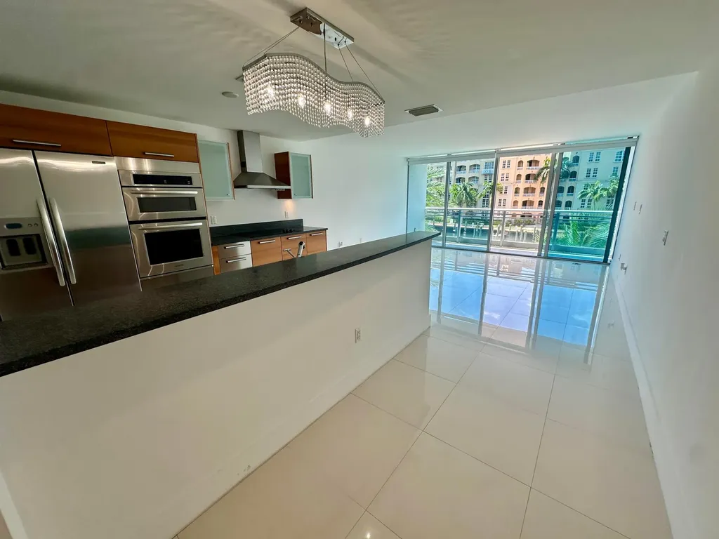 2950 NE 188th Street NE Aventura FL 33180