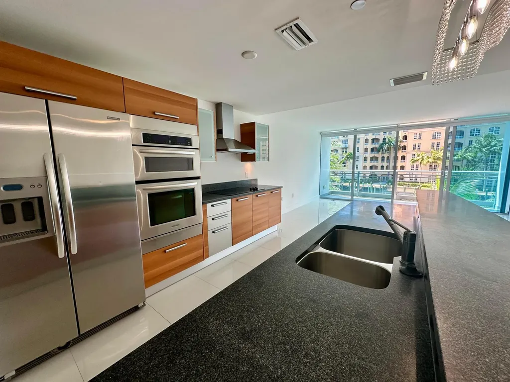2950 NE 188th Street NE Aventura FL 33180