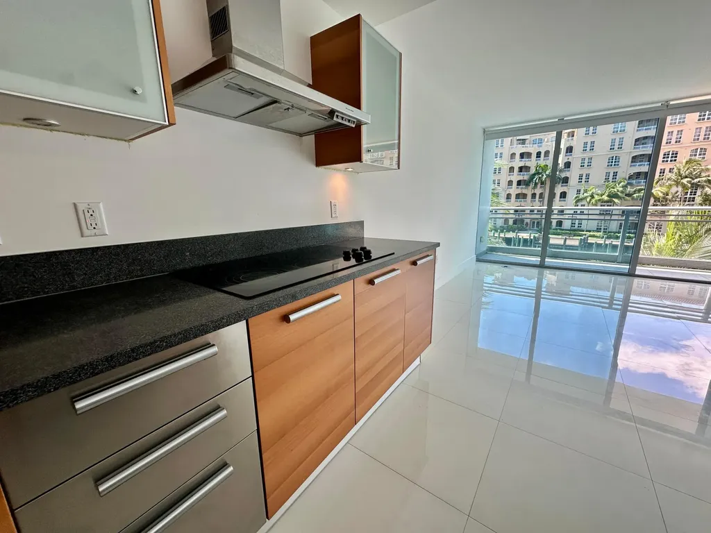 2950 NE 188th Street NE Aventura FL 33180