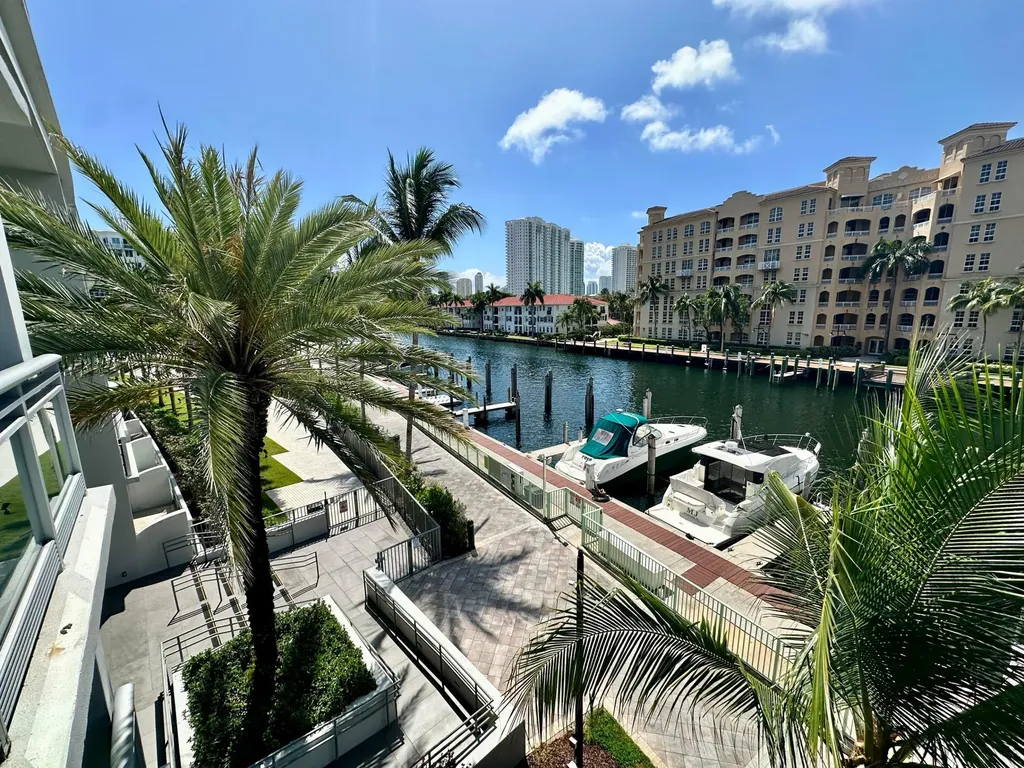 2950 NE 188th Street NE Aventura FL 33180