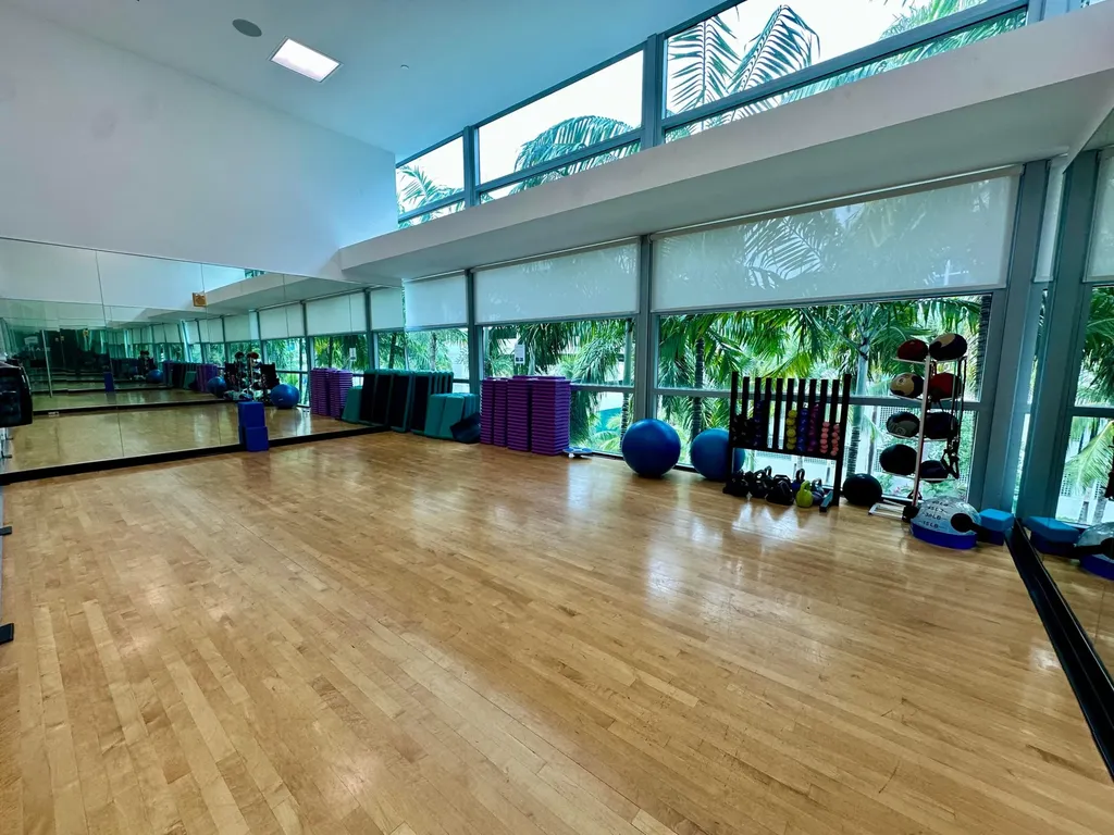 2950 NE 188th Street NE Aventura FL 33180