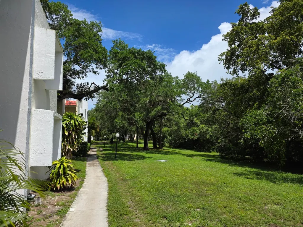 683 NW 13th Street Boca Raton FL 33486