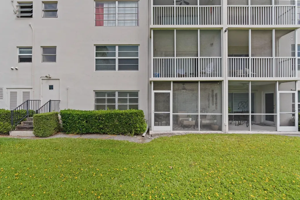 2900 N Palm Aire Drive Pompano Beach FL 33069