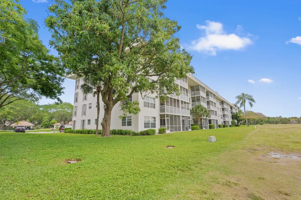 2900 N Palm Aire Drive Pompano Beach FL 33069