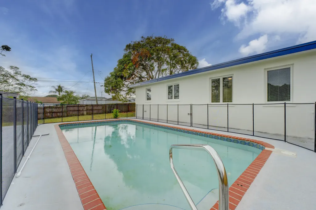 840 Bradley Street West Palm Beach FL 33405