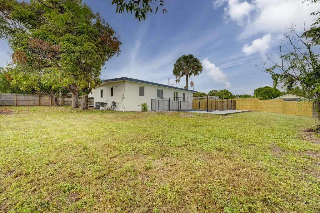 840 Bradley Street West Palm Beach FL 33405
