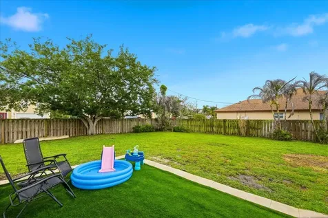 6208 NW Kukui Court Port St Lucie FL 34983
