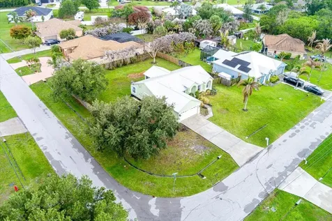 6208 NW Kukui Court Port St Lucie FL 34983