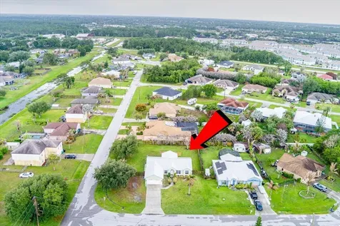 6208 NW Kukui Court Port St Lucie FL 34983
