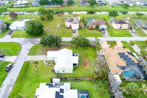 6208 NW Kukui Court Port St Lucie FL 34983