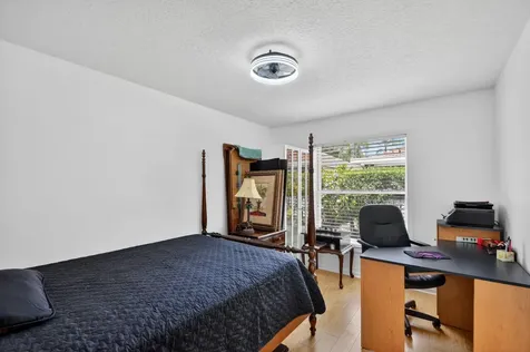 1084 Aspri Way Riviera Beach FL 33418