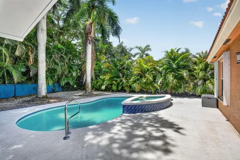 1084 Aspri Way Riviera Beach FL 33418