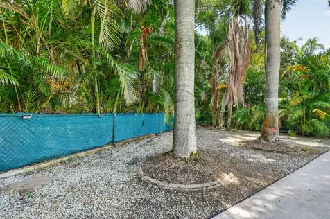 1084 Aspri Way Riviera Beach FL 33418