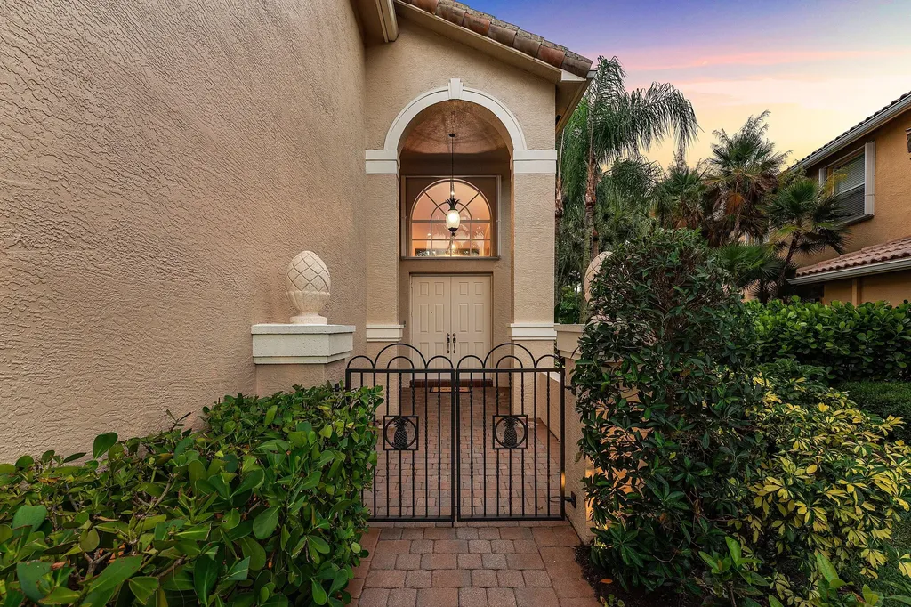 8866 Hidden Acres Drive Boynton Beach FL 33473