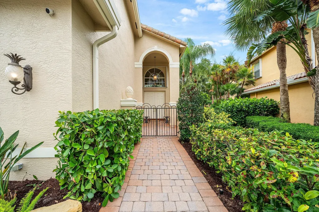 8866 Hidden Acres Drive Boynton Beach FL 33473