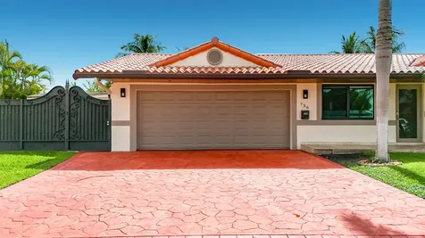736 NW 12th Avenue Dania Beach FL 33004