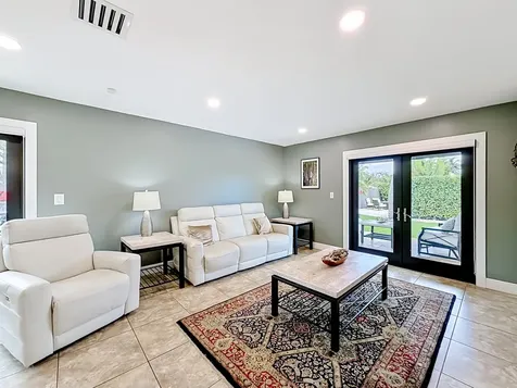 736 NW 12th Avenue Dania Beach FL 33004