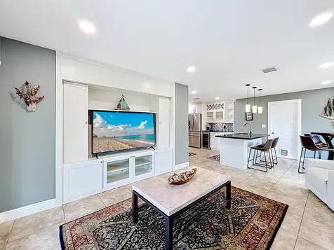 736 NW 12th Avenue Dania Beach FL 33004