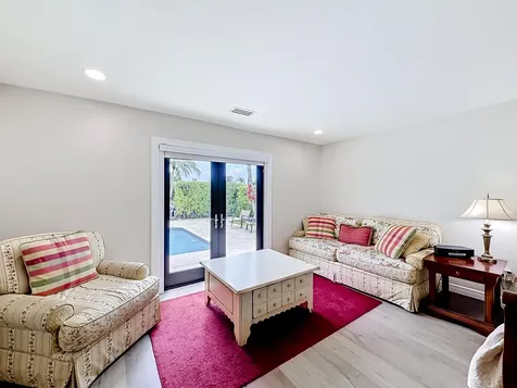 736 NW 12th Avenue Dania Beach FL 33004