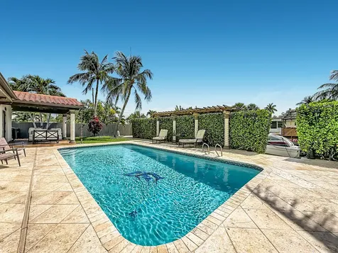 736 NW 12th Avenue Dania Beach FL 33004