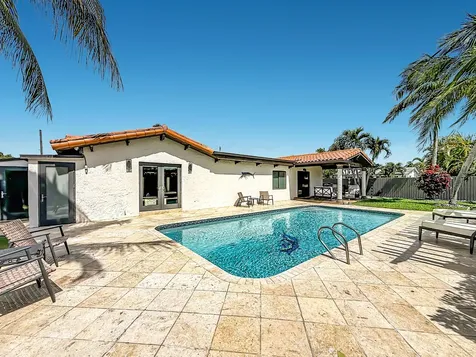 736 NW 12th Avenue Dania Beach FL 33004